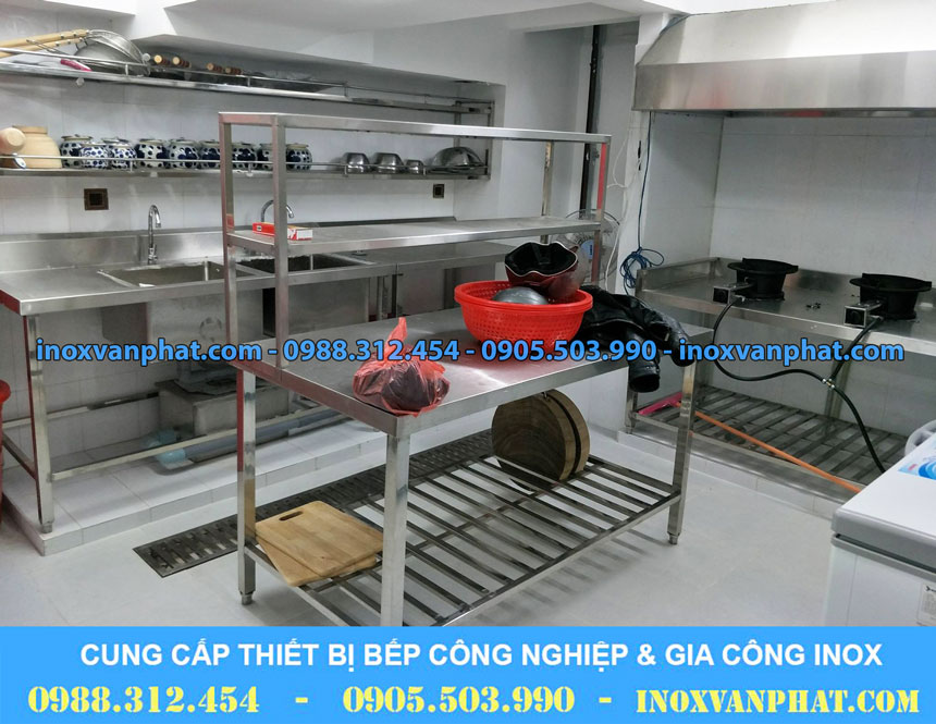 Bàn inox công nghiệp giá tốt 