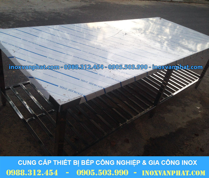 Bàn inox công nghiệp giá tốt 